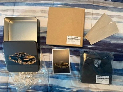 PORSCHE DESIGN NOS LIMITED EDITION  911 TURBO S ~ T-SHIRT & TIN NUMBER 9. NIBWT! - Image 1 of 4