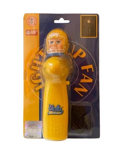 Ventilador NCAA UCLA Bruins Iluminado Mensaje LED Mano Mini 6" Enfriamiento Joe Josie - Imagen 1 de 4
