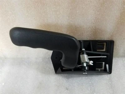 Manija interior derecha de la puerta interior se adapta a 99 00 01 02 03 04 05 06 Silverado 14072 Foto 1 de 2