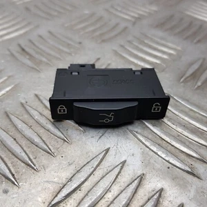 BMW 7ER E65 2008 HECKKLAPPE KOFFERRAUMKLAPPE ENTRIEGELUNG ÖFFNEN SCHALTER KNOPF 8379766 - Bild 1 von 12
