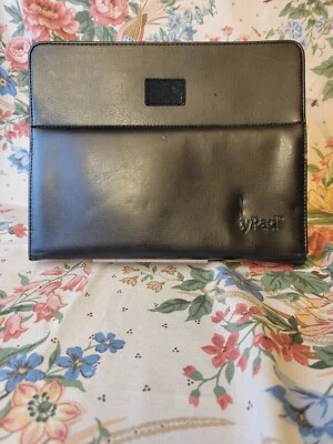 Kensington KeyFolio Keyboard Case Bluetooth BL-BKB76B - Untested - For Parts - Изображение 1 из 4