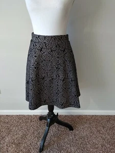 NWT Torrid Women's Plus Size 2 2X Large Black and Metallic Knit Skater Skirt  - Picture 1 of 9