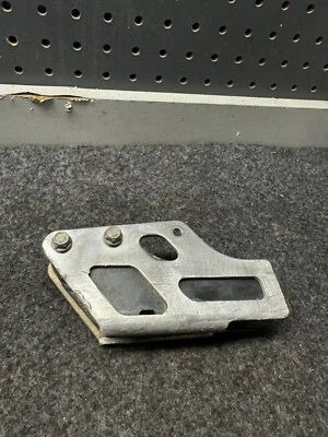 97-03 Honda CR250r OEM GUÍA DE CADENA GAURD SLIDER Foto 1 de 4