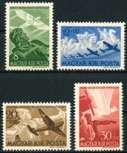 HUNGARY OLD STAMPS 1942 Admiral Horthy's Aviation Foundation - UNUSED - Foto 1 di 2
