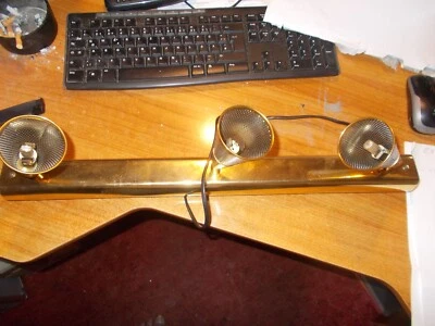 Lampe für Wohnwagen oder Wohnmobil 12 V  3 x 35 Watt - Bild 1 von 2