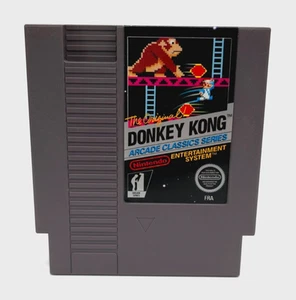 Donkey Kong Arcade Classics Series Nintendo NES Cartridge FRA 5 Screw - Picture 1 of 3