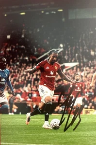 Foto firmada a mano por Leny Yoro del Manchester United 6x4 1 - Imagen 1 de 1