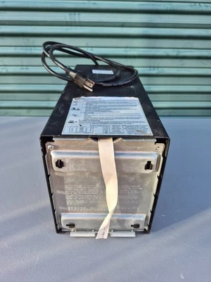 APC SUA1000XL Smart-UPS 1000VA 800W 120V UPS 1000XL NO Battery or Front Cover - Image 1 of 4