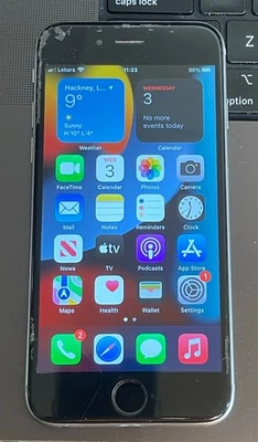 Apple iPhone 6S • 64GB silver • 86% Battery • UNLOCKED • Apple earbuds - Image 1 of 4