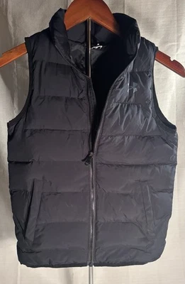 UA Under Armour Youth Small Black Zip Up Puffer Vest Loose Cold gear - Image 1 of 4