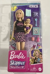 Barbie Skipper Babysitter inkl. Puppenset mit blonder Puppe in "Girl Power" Top + Baby - Bild 1 von 3