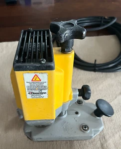 DEWALT DW 609 Kantenfräse, 600W, DW609 Umleimerfräse - Bild 1 von 5