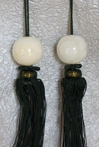 Japanese Hanging Scroll Weight Stone White Tassel Green Fuchin Vintage - Picture 1 of 10