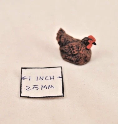 TOWN SQUARE MINIATURES CHICKEN - SITTING HEN Brown - dollhouse miniature EPMC074 1/12 scale