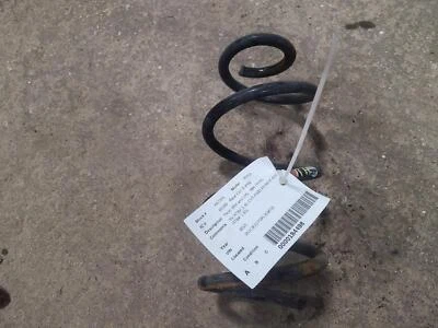 Muelle helicoidal trasero usado se adapta a: Nissan Versa 2015 trasero derecho y derecho Htbk Note grado trasero Foto 1 de 4