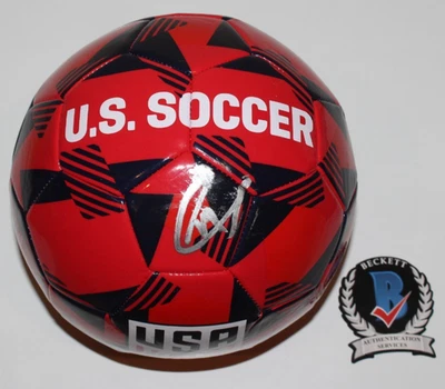 CHRISTIAN PULISIC SIGNED TEAM USA SOCCER BALL #10 USMNT MNT U.S. BECKETT BAS COA - Image 1 of 3