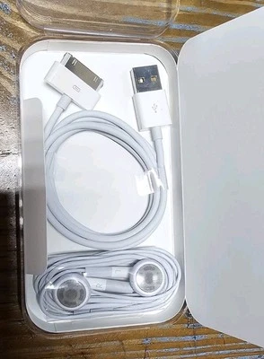 Apple Ipod Touch USB 2.0 OEM Charger Cable,Earphones And Empty Clear Case  - Image 1 of 4