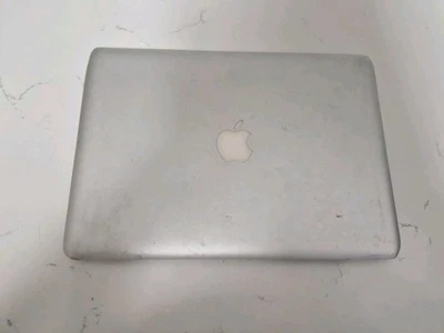 Apple MacBook 15 Pro Silver 2008  Doesn't Turn on/Parts Only  (Read Description) - Image 1 of 3