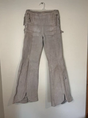 Pantalones de gamuza gris con parte inferior campana vintage años 60’s 70 con cordones laterales a presión tulipán pierna delantera Foto 1 de 4