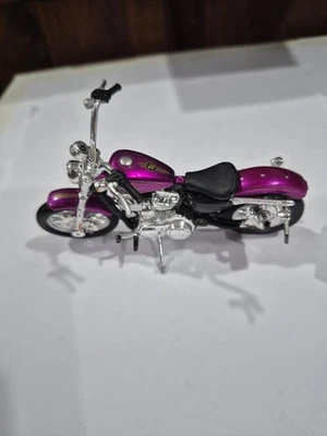 MAISTO 1:18 HARLEY DAVIDSON PÚRPURA '13 2013 XL 1200V SETENTA Y DOS MOTO MOTO MOTO Foto 1 de 4