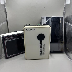 Sony Walkman WM-B10 Kassettenspieler defekt Ersatzteil oder Reparatur mit 2 anderen - Bild 1 von 20
