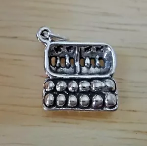 Sterling Silver 3D 17x13mm Solid Pack of Dozen 12 eggs Egg Carton Charm - Picture 1 of 4