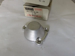 Coperchio pompa olio originale Yamaha 3FV-15416-00 FZR750R 89-90 - Foto 1 di 2