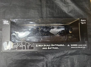 The Dark Knight Rises Batmobile and Batman DC Mez-itz 2 Inch Scale - Picture 1 of 6
