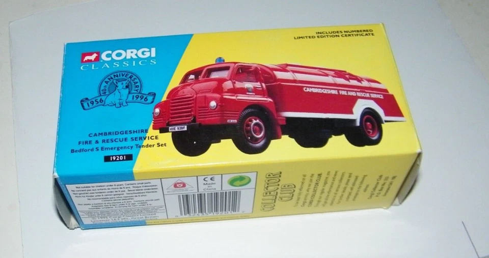 BEDFORD S EMERGENCY TENDER - CAMBRIDGESHIRE FIRE & RESCUE - CORGI CLASSICS 19201 - Image 1 of 3