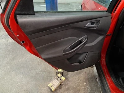2016 Ford Focus Left Rear Door Trim Panel Black OEM Used 70K Miles Foto 1 de 4