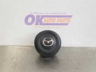 25 2025 MAZDA CX-5 S PREFERRED STEERING WHEEL SRS PAD BLACK LEFT DRIVER Foto 1 de 4