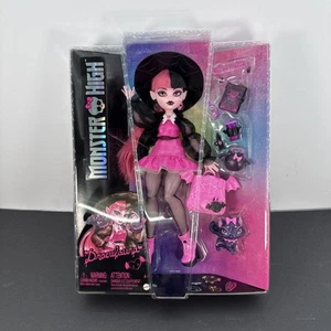 New Monster High Draculaura Doll with Pet Bat-Cat Count Fabulous and Accessories - Picture 1 of 5
