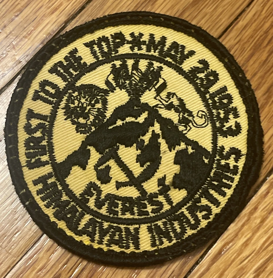 Vintage 50’s Himalayan Industries Mount Everest Expedition Climbing Sew Patch - Image 1 of 4