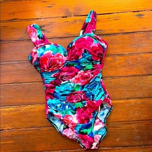 Costume da bagno MiracleSuit raggiunto stomaco dimagrante rosa stampa acquerello pezzo unico 8 - Foto 1 di 7