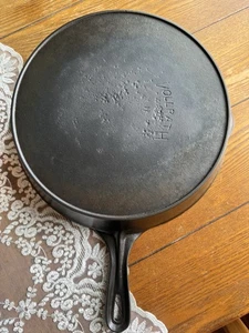 Vollrath #11 Fully Marked Cast Iron Skillet *FLAT* *RESTORED* - Picture 1 of 17