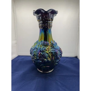 Carnival Glass Vase Iridescent Amethyst Grapes Leaves Vintage Decor - Picture 1 of 4