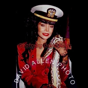 LATOYA JACKSON & HUGE SNAKE PHOTO - 16X20 INCH PRINTED - SIGNED BY PHOTOGRAPHER - Picture 1 of 1
