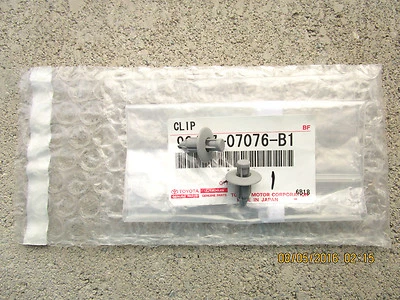 05 - 12 TOYOTA AVALON НАБОР ИЗ 2 ЗАДНИХ СИДЕНИЙ КРЫШКА ПАНЕЛИ ОТДЕЛКИ ЗАЖИМ OEM НОВЫЙ - Изображение 1 из 3