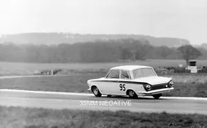 JIM CLARK LOTUS FORD CORTINA GOODWOOD 1964 EPOCA NEGATIVO 35MM #95 - Foto 1 di 4