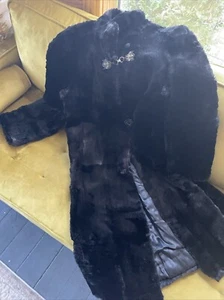 Vtg Fur Coat Black With Brass Bee Clasp No Tag Lined Sz Sm Knee Length - Picture 1 of 13