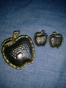 VTG Large Apple Brooch Necklace Pendant Silver Tone Gold Tone With Earrings - Picture 1 of 7