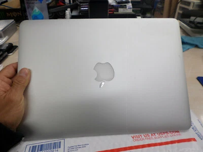 Awesome Apple MacBook Pro A1502 Retina 13.3 iLaptop Mid 2014 2.6Ghz i5 8GB 10.14 - Image 1 of 4