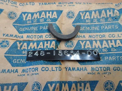 Suporte de engrenagem Yamaha Kick Starter 1969-2000 AT1 RT100 YZ125 248-15654-00 FABRICANTE DE EQUIPAMENTO ORIGINAL NOVO NA CAIXA - Imagem 1 de 4