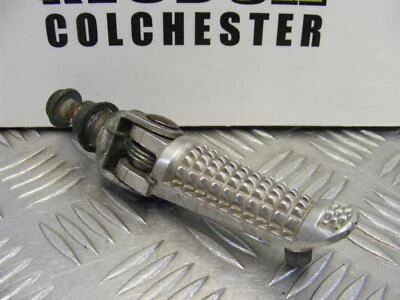 estribo delantero derecho suzuki gsxr 1000 k3 k4 2003 2004 gsxr1000 a914 Foto 1 de 4