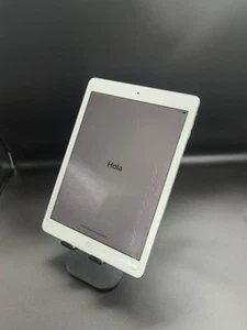iPad-Air-1st-Gen-16GB-WIFIonly-Silver- Good condition - Picture 1 of 9