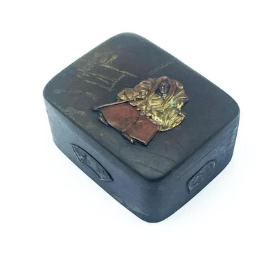 CAJA DE PASTILLAS JAPONESA DE LATÓN PERÍODO MEIJI c1900 SAMURAI Foto 1 de 4