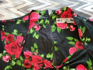 Vestido Rockabilly Hell Bunny Vixen Damas Talla M Negro Rojo Rosas Manga 1/4 Cremallera - Imagen 1 de 9