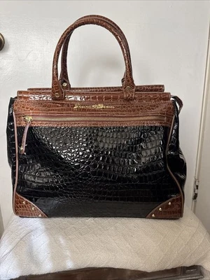 BOLSO DE MANO SAMANTHA MARRÓN COCODRILO PASADOR EN RELIEVE-NEGRO/MARRÓN/DORADO Foto 1 de 4