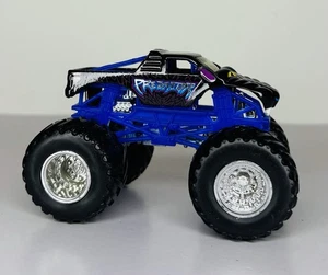 Hot Wheels Predator Monster Jam 1:64 Scale Die Cast By Hot Wheels - Picture 1 of 5