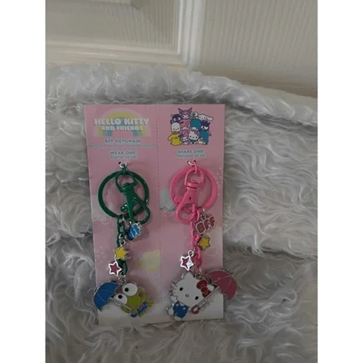 Juego de llaveros Hello Kitty and Friends BFF dijes Keroppi y Hello Kitty Foto 1 de 3